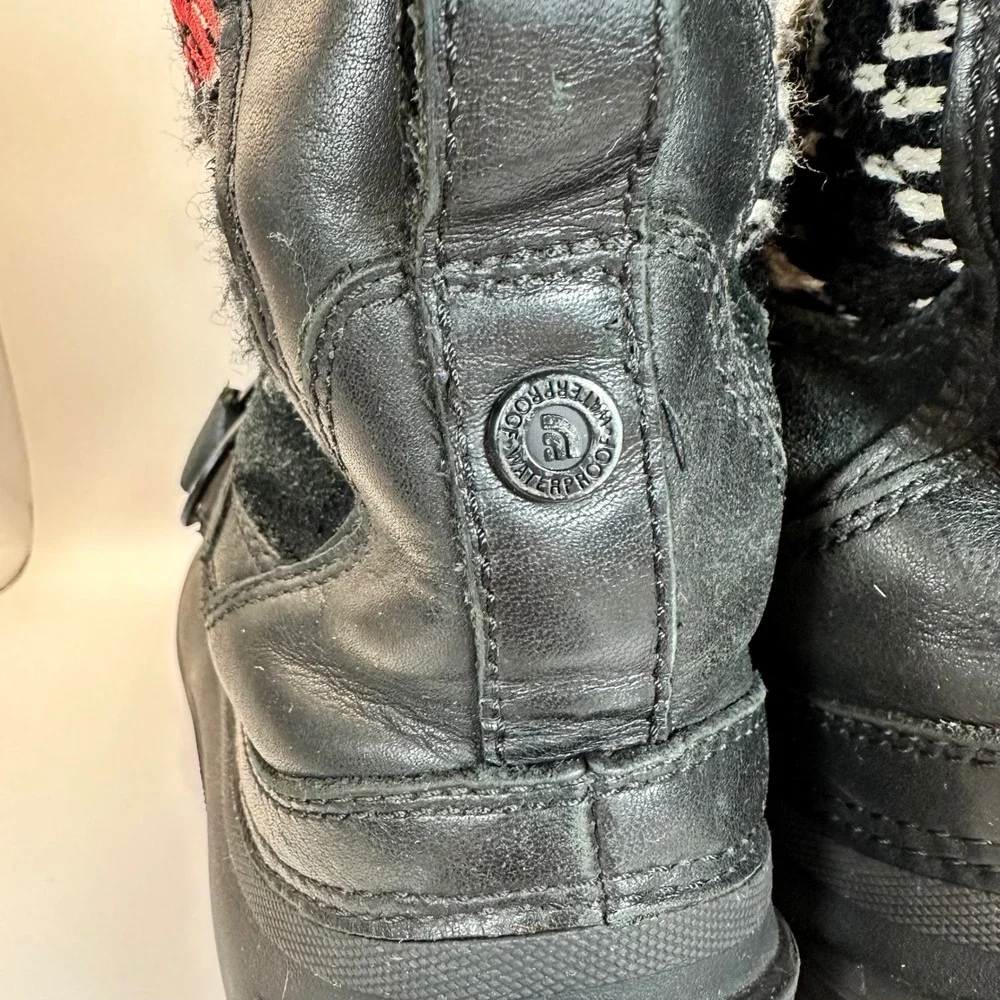 The North Face Winter Boots Women 8 Black Red Waterproof Knit Faux Fur Gorpcore